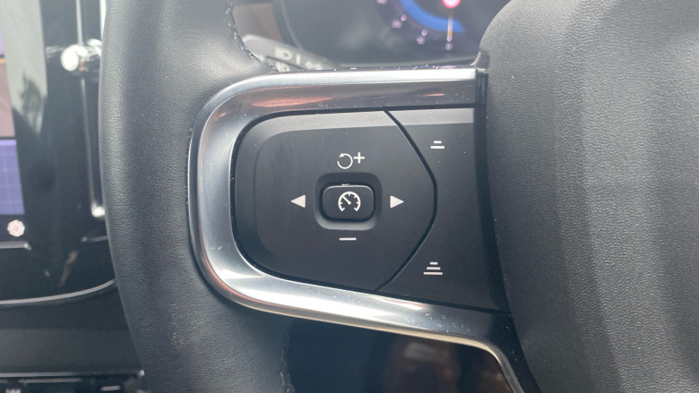 Volvo XC40 175kW Recharge Plus 69kWh 5dr Auto Electric Estate